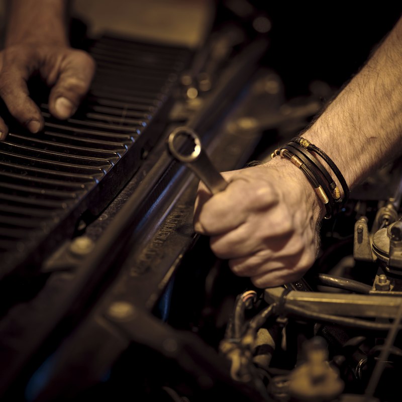 Auto Mechanic