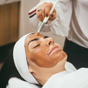 Facial & Cleanup